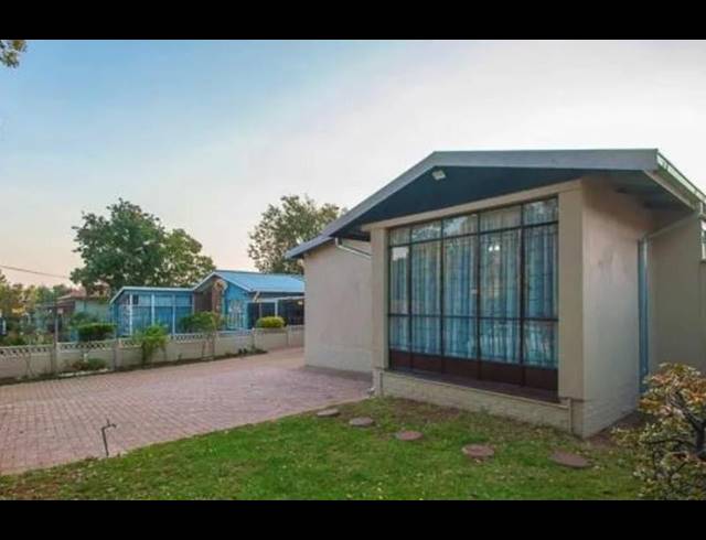 2 BEDROOM PROPERTY TO RENT IN WESTDENE